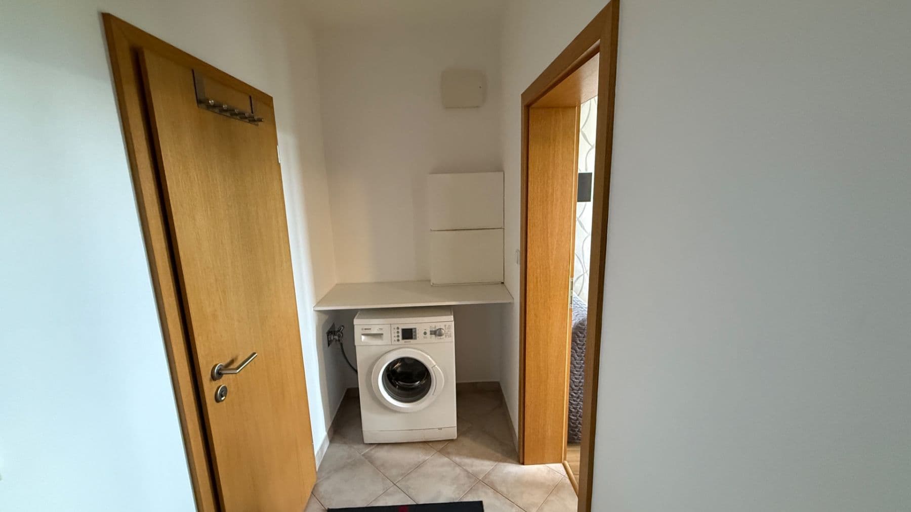 Pronájem bytu 1+kk 37 m², Na Výrovně, Praha, Praha Pronájem bytu 1+kk 37 m², Na Výrovně, Praha, Praha