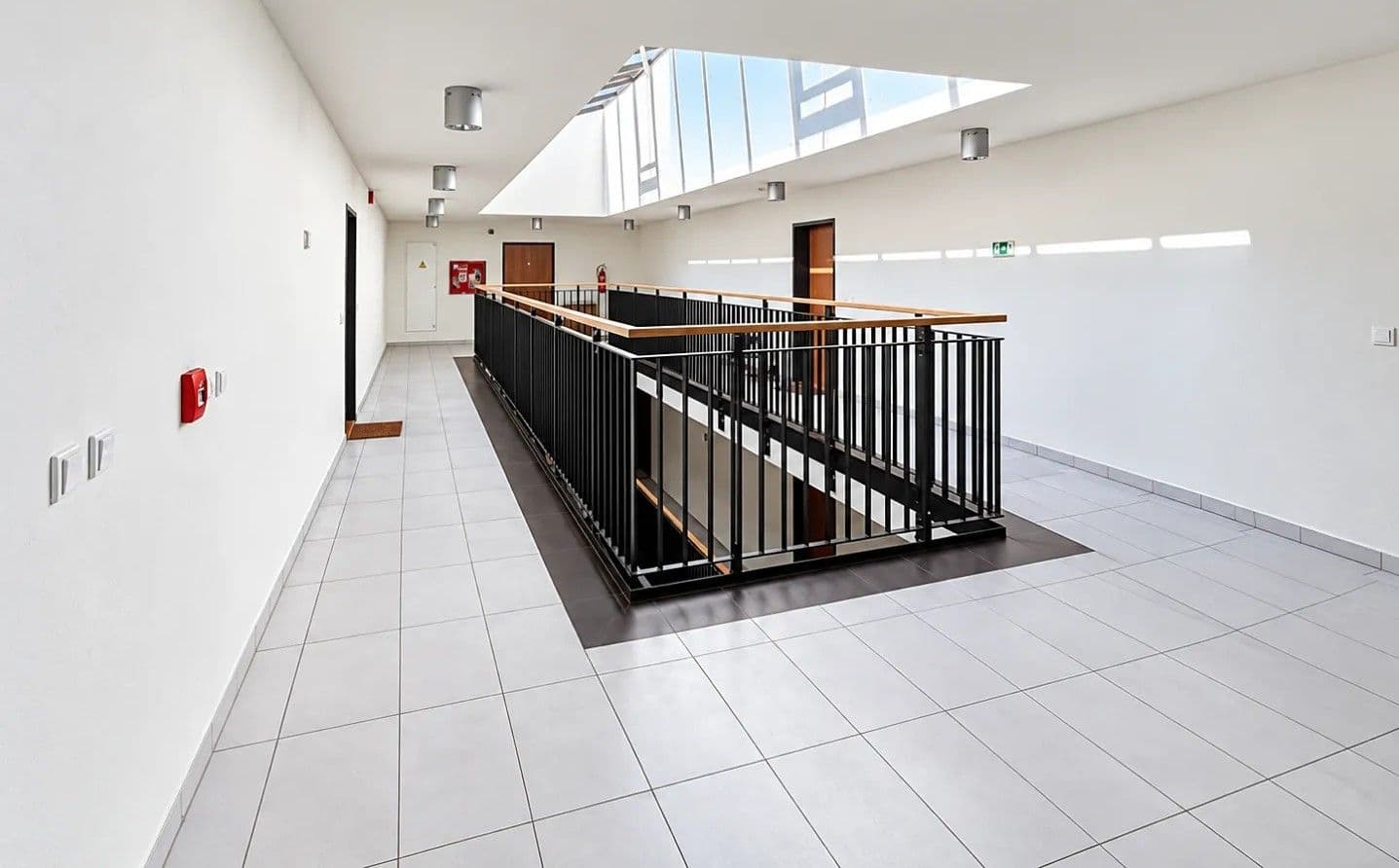 Pronájem bytu 2+kk 46 m², Jeremiášova, Praha, Praha Pronájem bytu 2+kk 46 m², Jeremiášova, Praha, Praha
