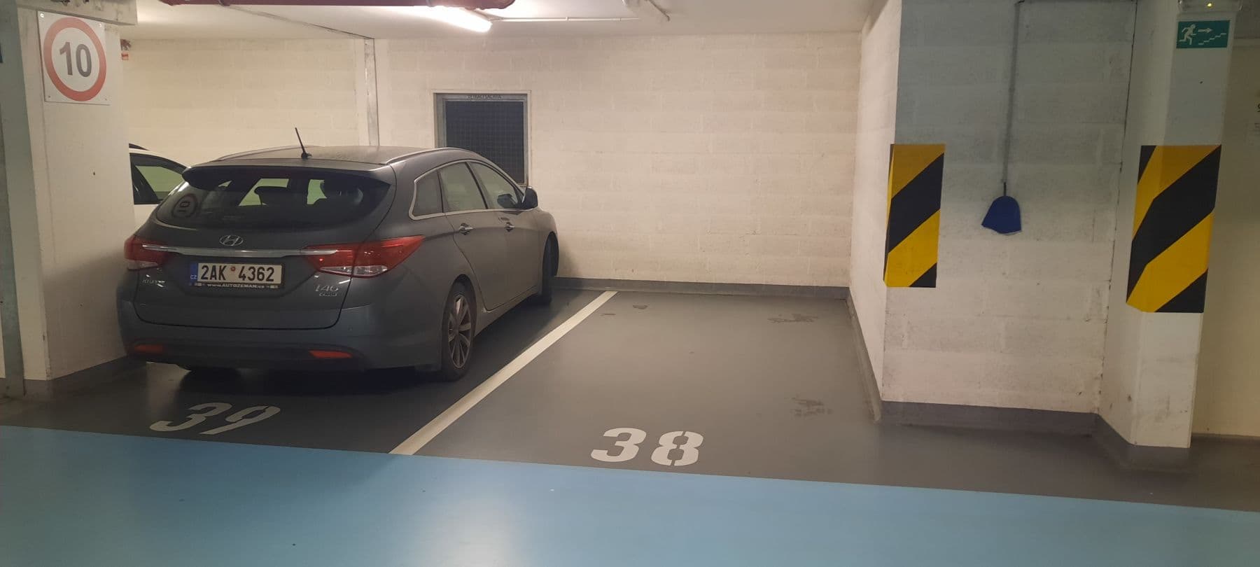 Pronájem garáže 18 m², Bechlínská, Praha, Praha Pronájem garáže 18 m², Bechlínská, Praha, Praha