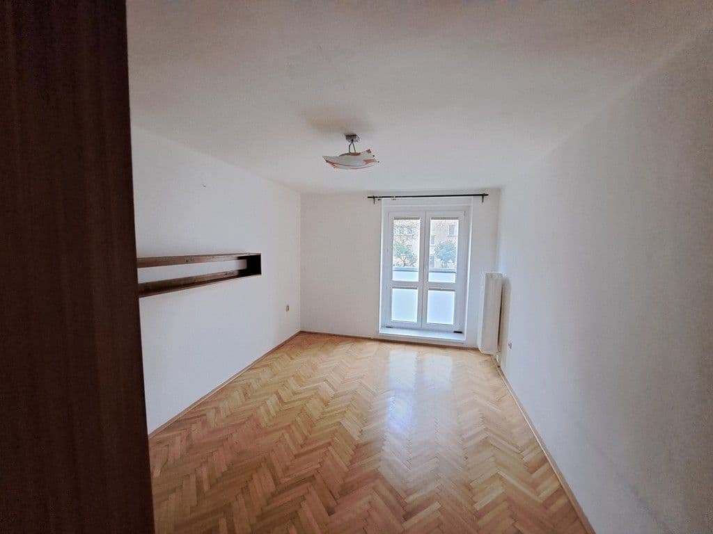Pronájem bytu 2+1 62 m², Bachmačská, Kolín, Středočeský kraj Pronájem bytu 2+1 62 m², Bachmačská, Kolín, Středočeský kraj