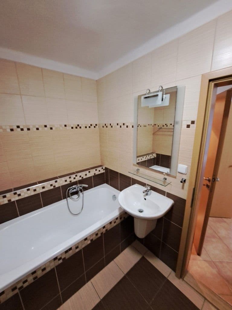 Pronájem bytu 2+1 62 m², Bachmačská, Kolín, Středočeský kraj Pronájem bytu 2+1 62 m², Bachmačská, Kolín, Středočeský kraj