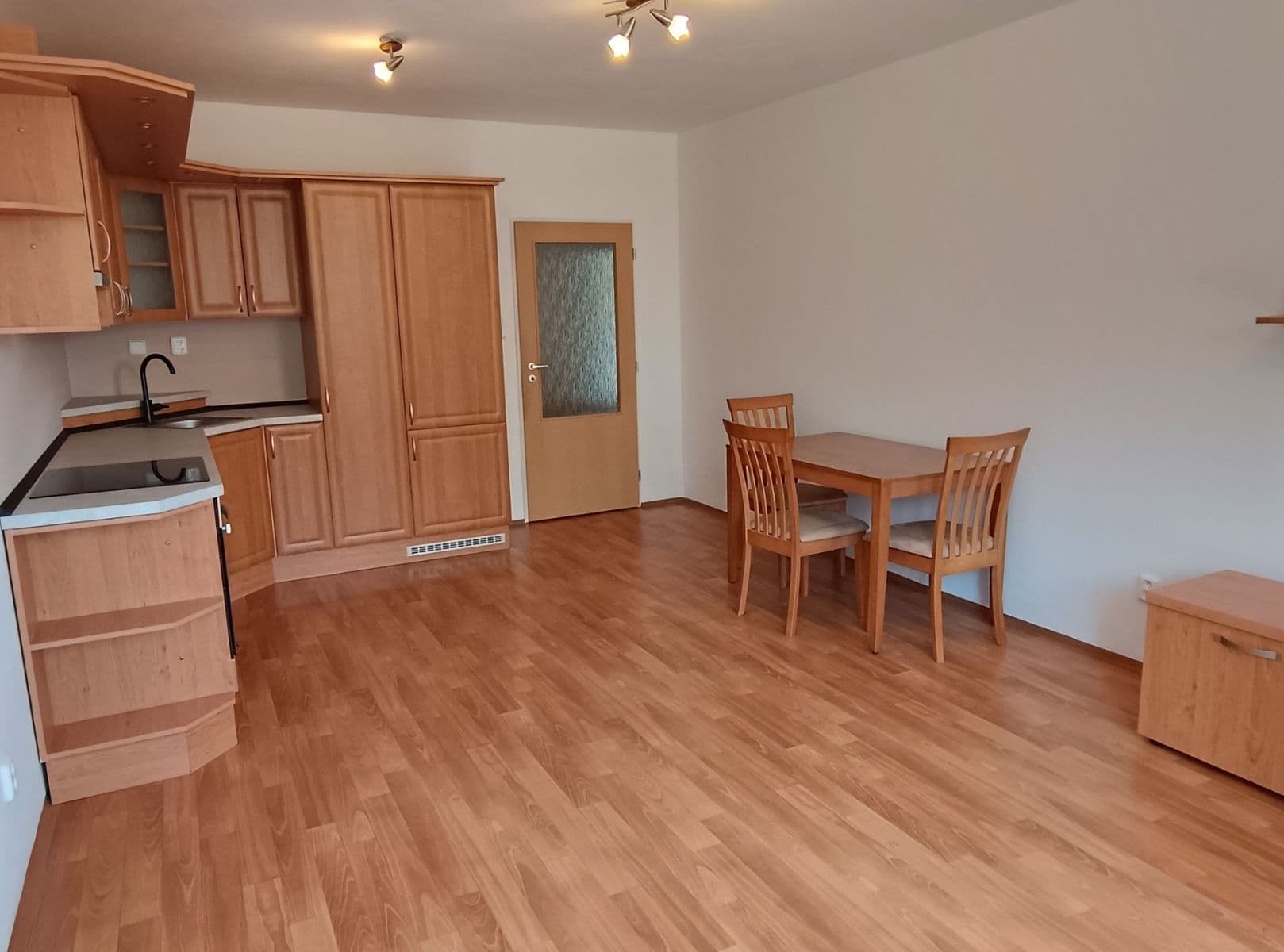Pronájem bytu 2+kk 54 m², Herlíkovická, Praha, Praha Pronájem bytu 2+kk 54 m², Herlíkovická, Praha, Praha