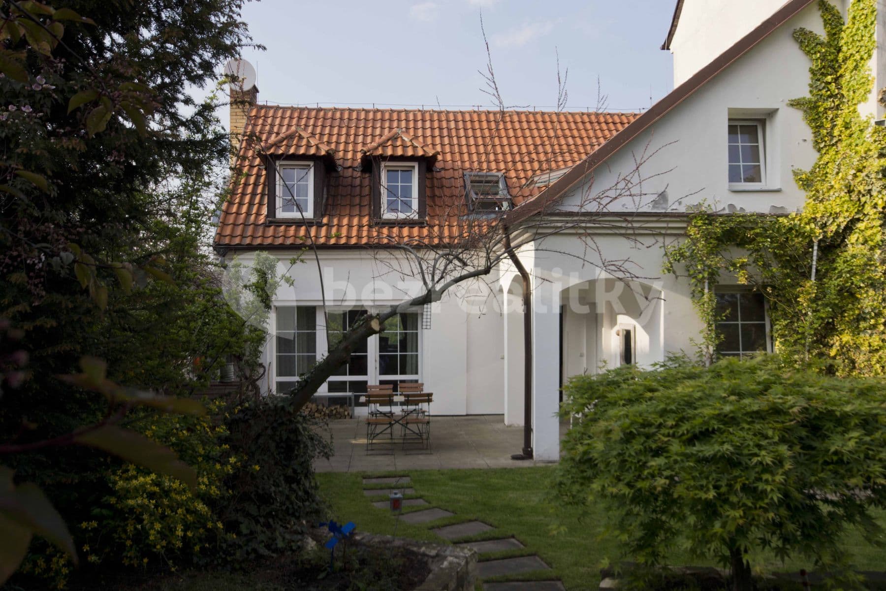 Pronájem domu 129 m², pozemek 300 m², K Prelátům, Praha, Praha Pronájem domu 129 m², pozemek 300 m², K Prelátům, Praha, Praha