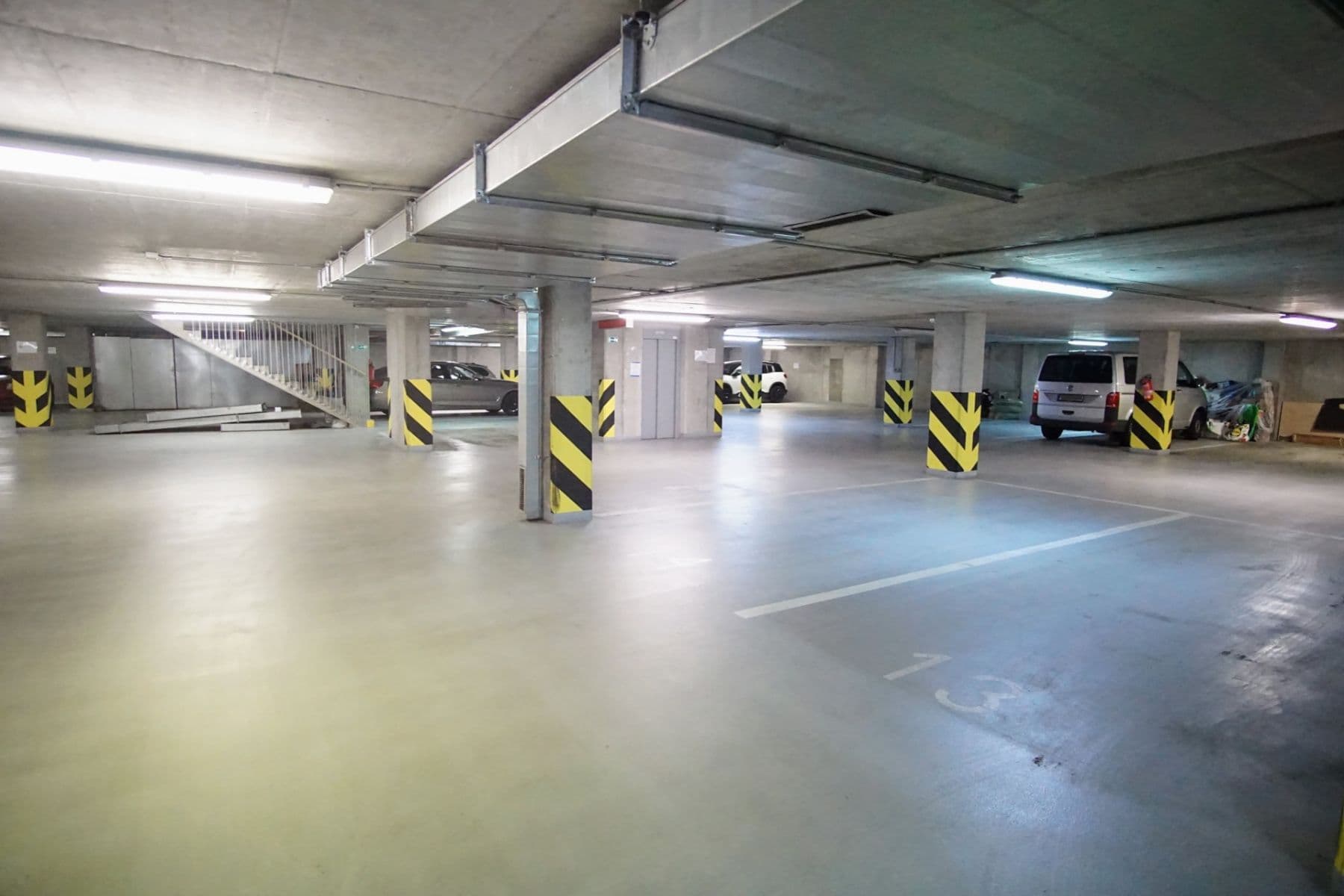 Pronájem garáže 16 m², Štítného, Praha, Praha Pronájem garáže 16 m², Štítného, Praha, Praha