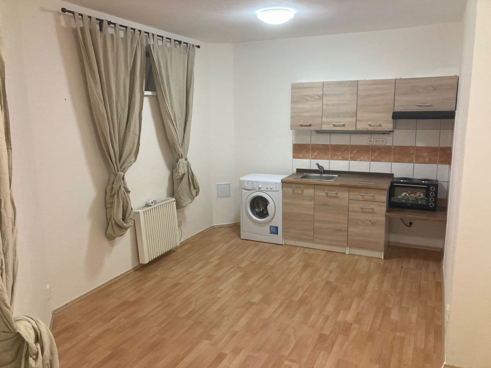 Pronájem bytu Garsoniéra 24 m², Tišnovská, Brno, Jihomoravský kraj Pronájem bytu Garsoniéra 24 m², Tišnovská, Brno, Jihomoravský kraj