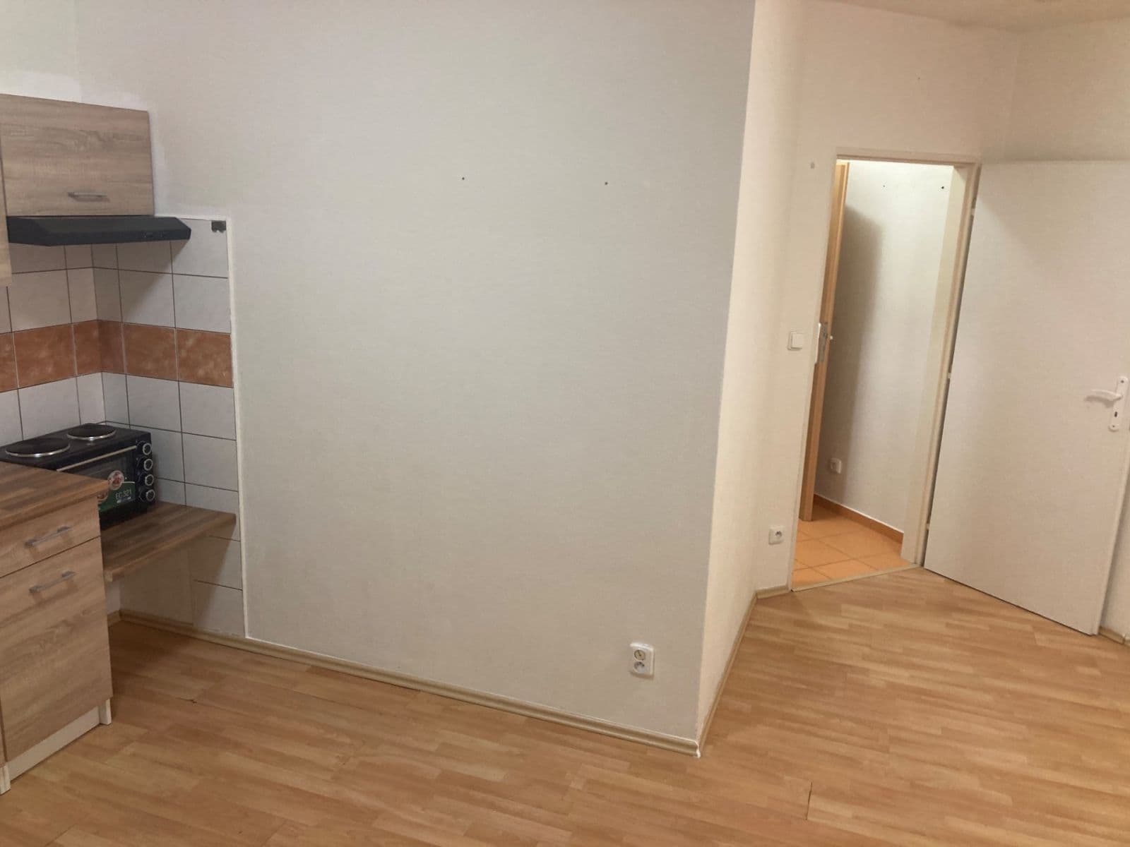 Pronájem bytu Garsoniéra 24 m², Tišnovská, Brno, Jihomoravský kraj Pronájem bytu Garsoniéra 24 m², Tišnovská, Brno, Jihomoravský kraj