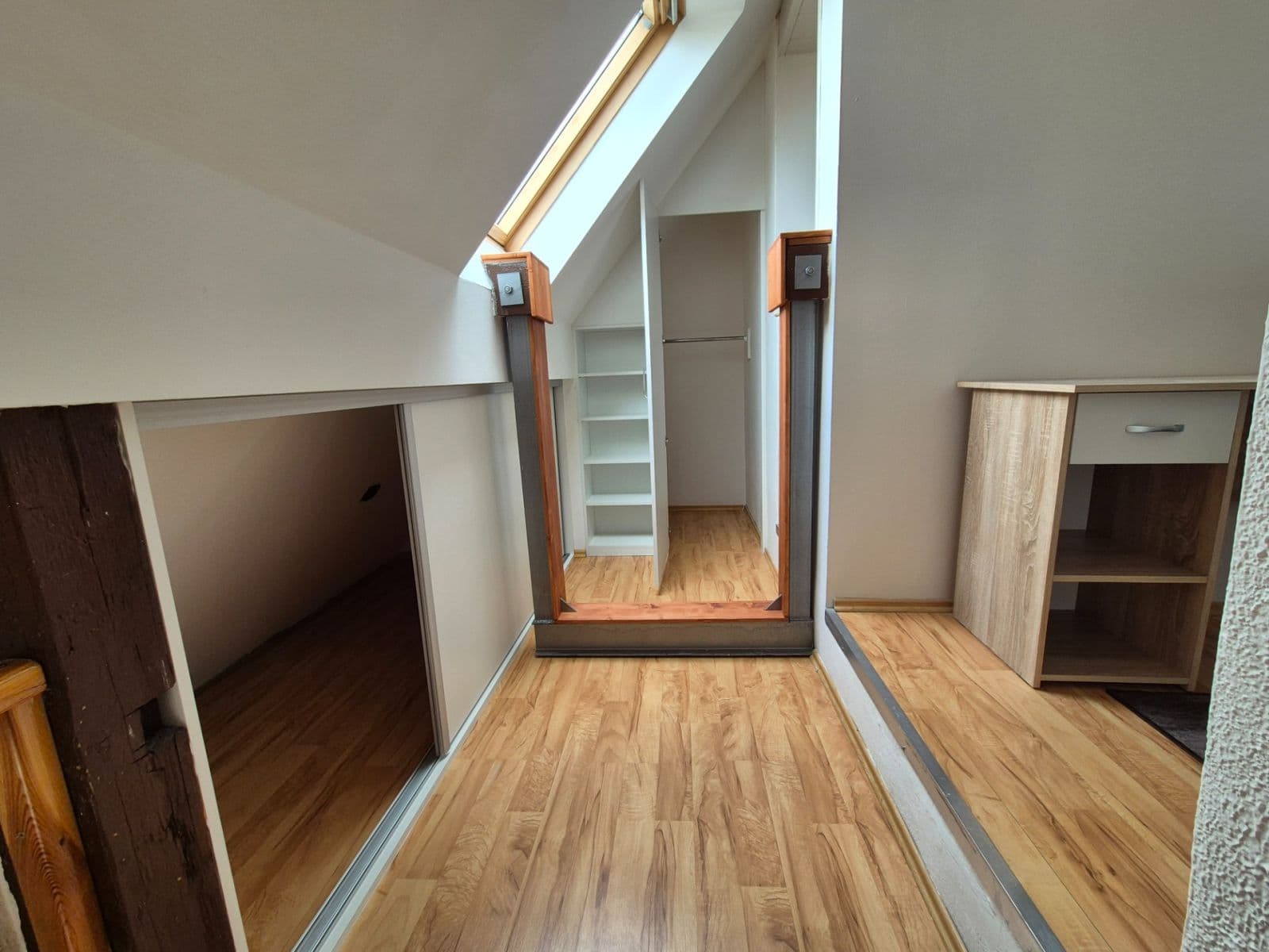 Pronájem bytu 2+kk 40 m², Podvojná, Ostrava, Moravskoslezský kraj Pronájem bytu 2+kk 40 m², Podvojná, Ostrava, Moravskoslezský kraj