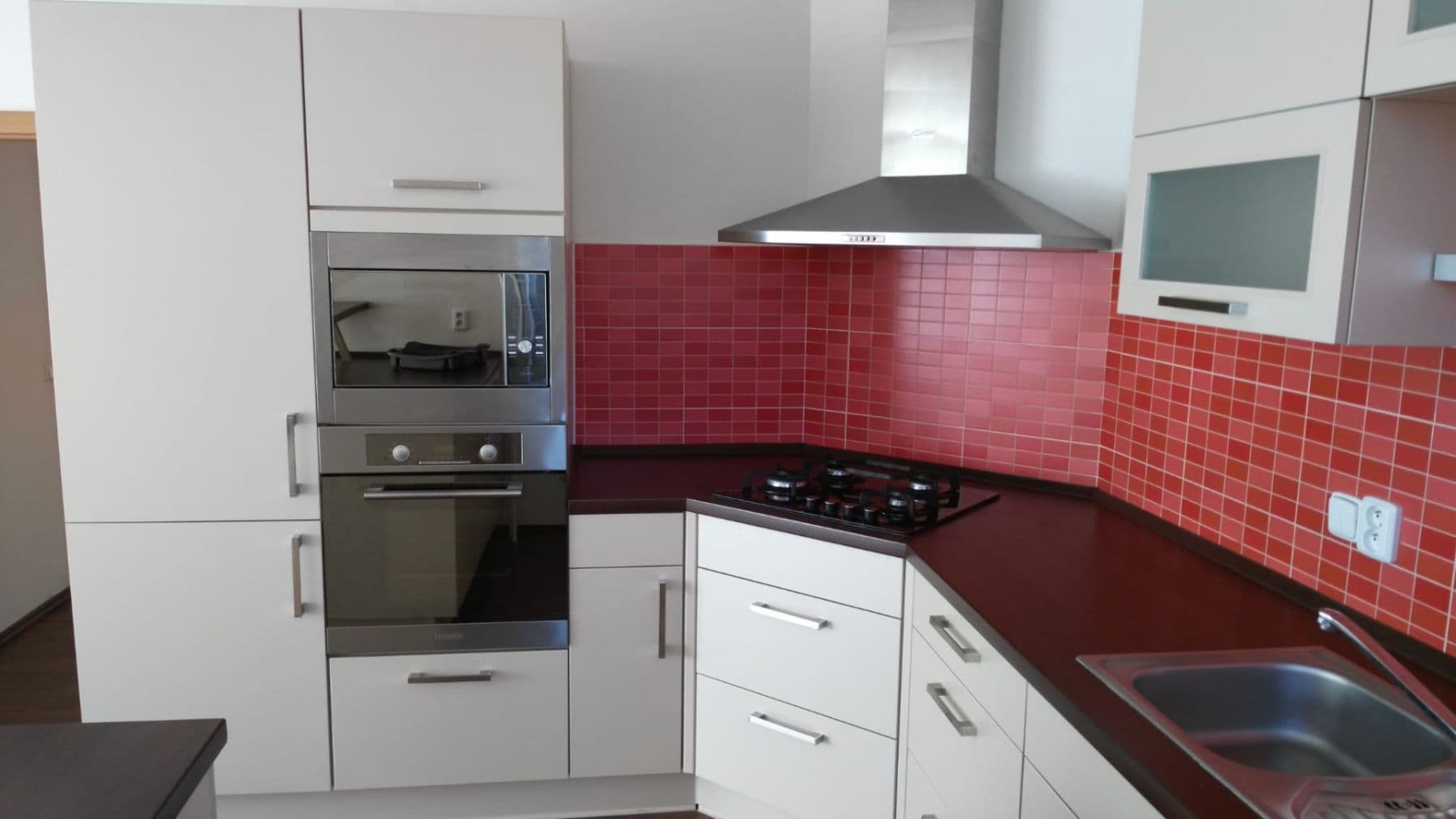 Pronájem bytu 3+kk 64 m², Poljanovova, Praha, Praha Pronájem bytu 3+kk 64 m², Poljanovova, Praha, Praha