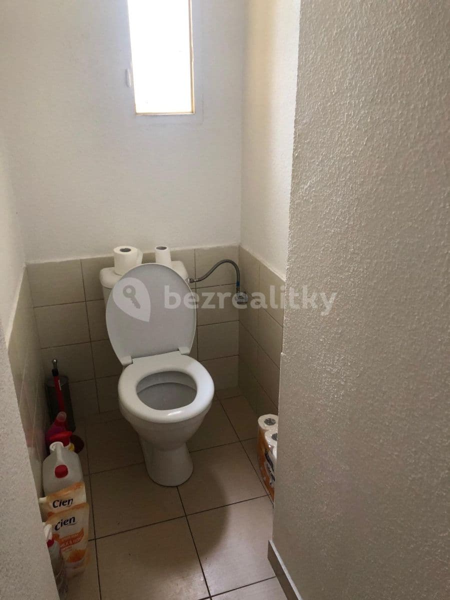 Pronájem bytu 5+1 10 m², Šaldova, Praha, Praha Pronájem bytu 5+1 10 m², Šaldova, Praha, Praha