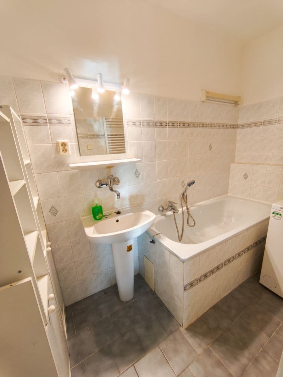 Pronájem bytu 1+kk 44 m², Štětínská, Praha, Praha Pronájem bytu 1+kk 44 m², Štětínská, Praha, Praha