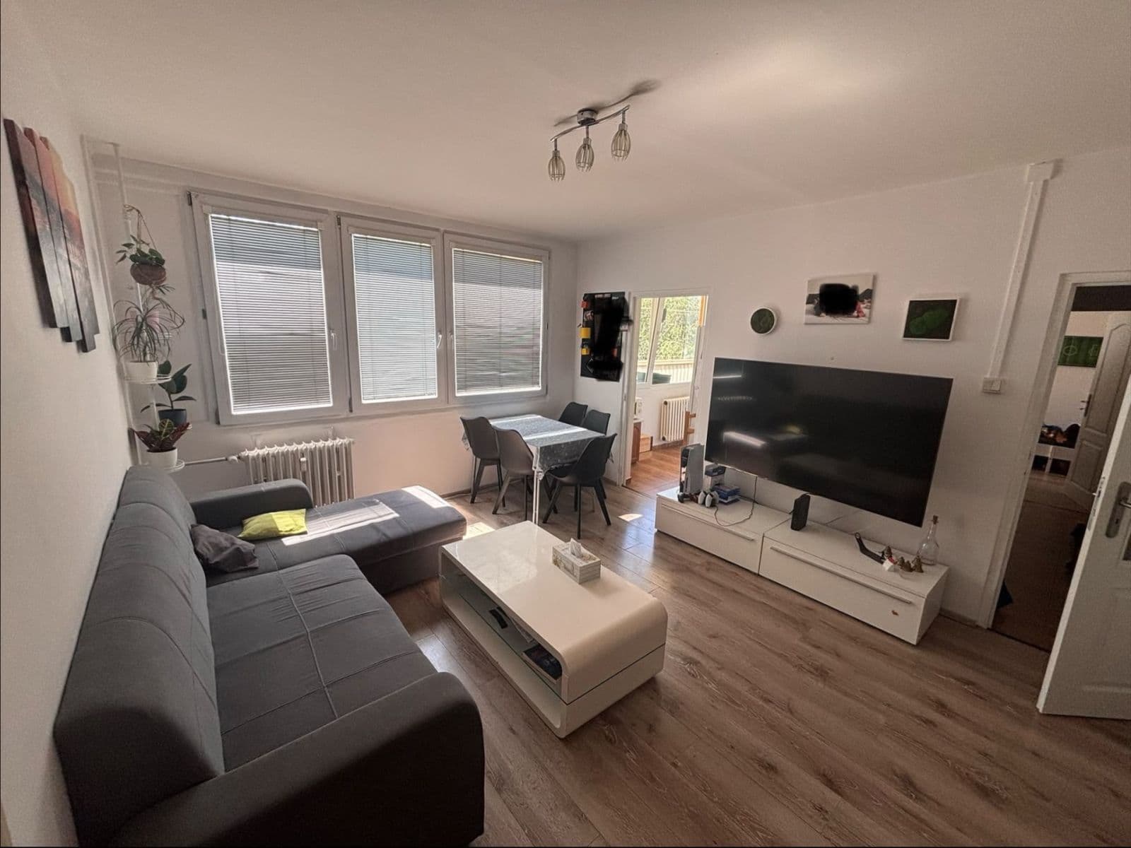 Pronájem bytu 3+1 60 m², Harrachovská, Praha, Praha Pronájem bytu 3+1 60 m², Harrachovská, Praha, Praha