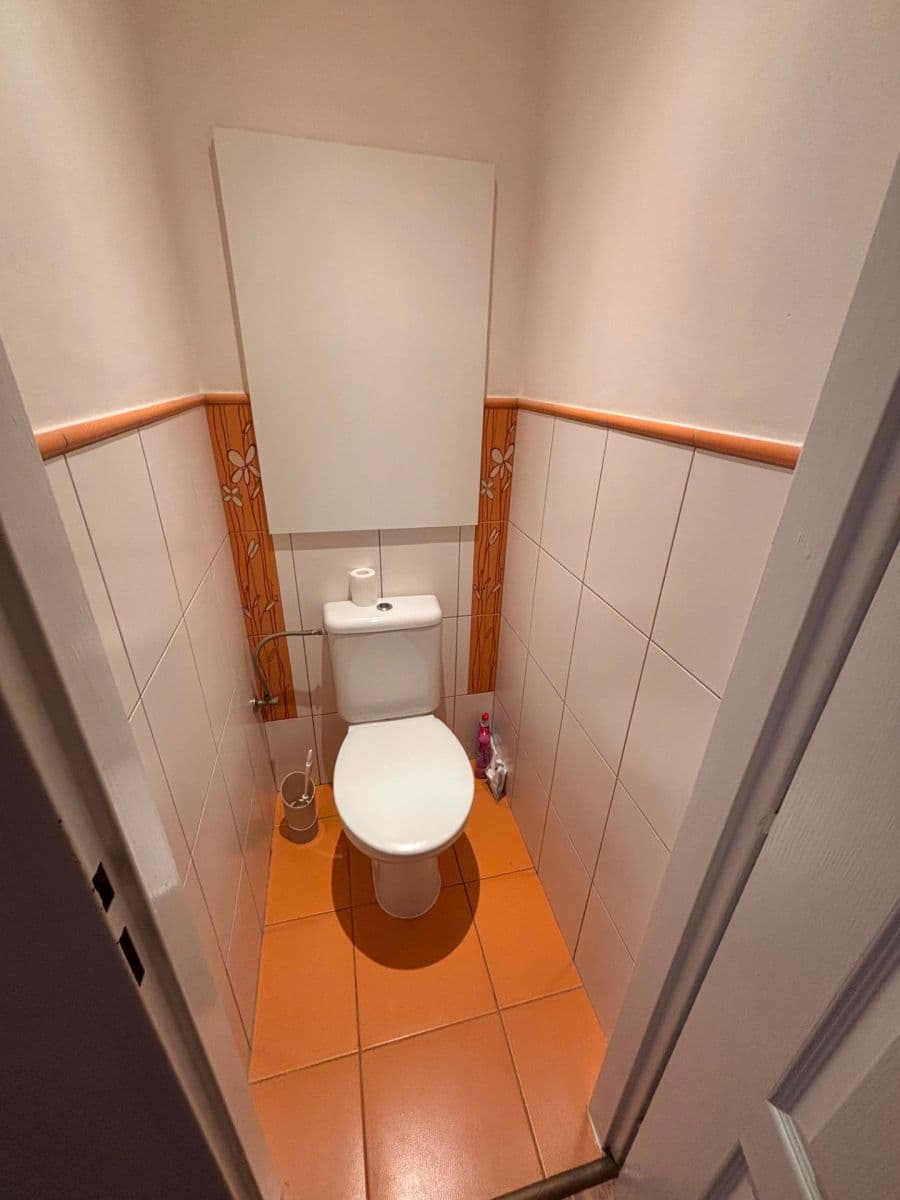 Pronájem bytu 3+1 60 m², Harrachovská, Praha, Praha Pronájem bytu 3+1 60 m², Harrachovská, Praha, Praha