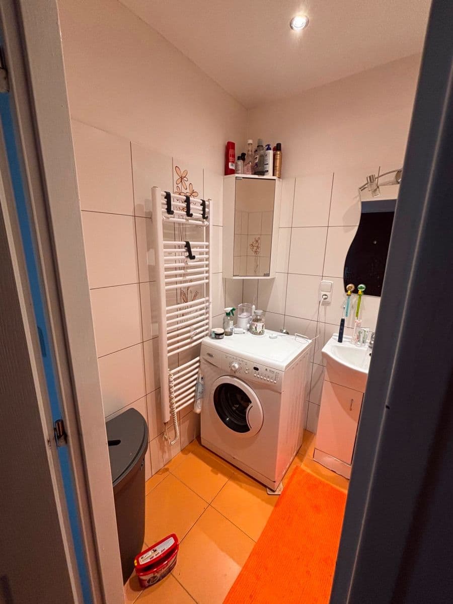 Pronájem bytu 3+1 60 m², Harrachovská, Praha, Praha Pronájem bytu 3+1 60 m², Harrachovská, Praha, Praha