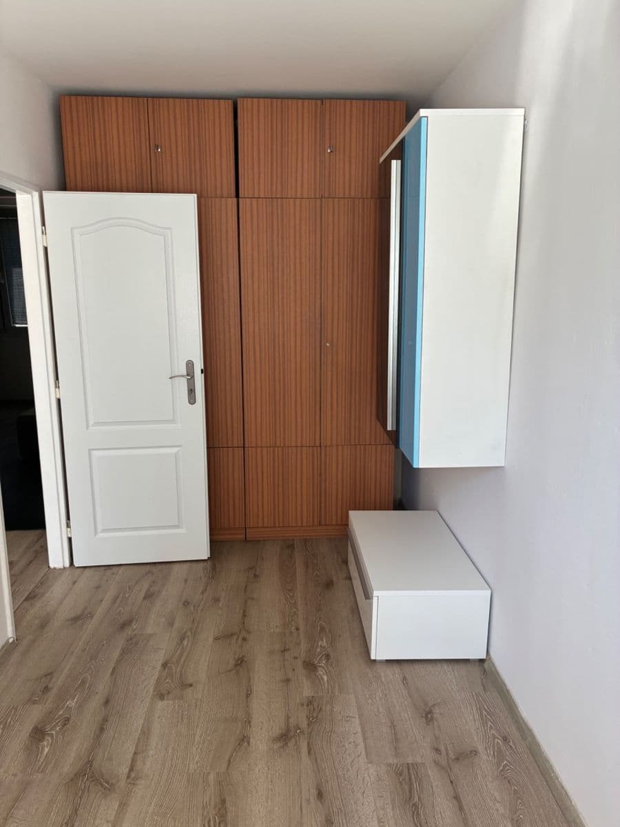 Pronájem bytu 3+1 60 m², Harrachovská, Praha, Praha Pronájem bytu 3+1 60 m², Harrachovská, Praha, Praha