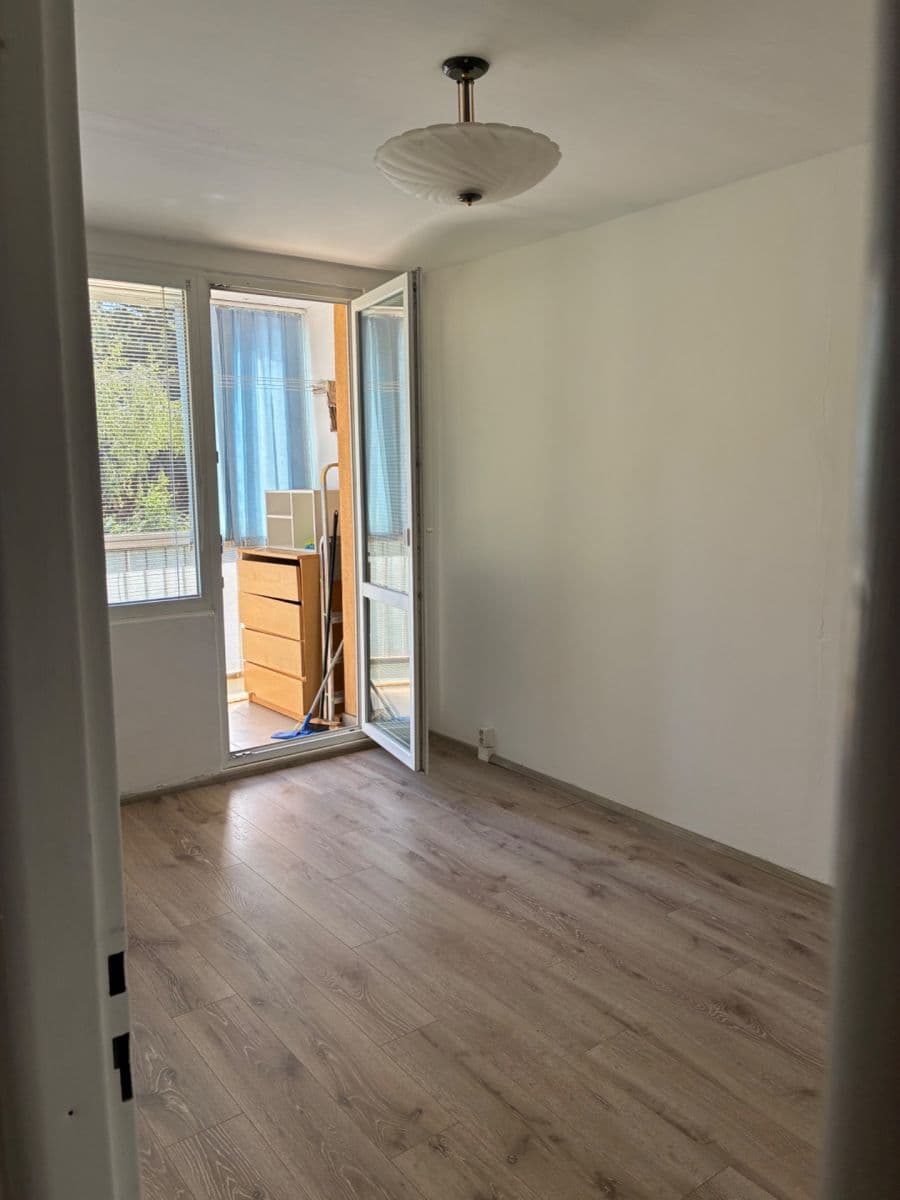 Pronájem bytu 3+1 60 m², Harrachovská, Praha, Praha Pronájem bytu 3+1 60 m², Harrachovská, Praha, Praha