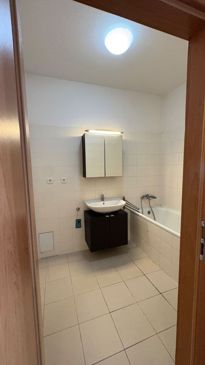 Pronájem bytu 2+kk 54 m², Na Slatince, Praha, Praha Pronájem bytu 2+kk 54 m², Na Slatince, Praha, Praha
