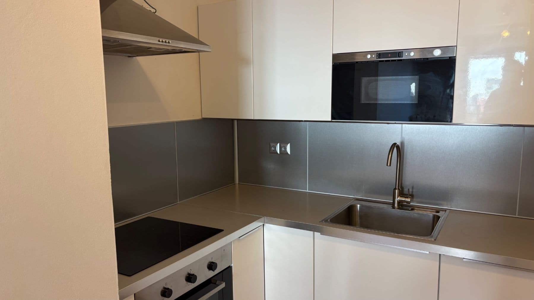Pronájem bytu 2+kk 54 m², Na Slatince, Praha, Praha Pronájem bytu 2+kk 54 m², Na Slatince, Praha, Praha