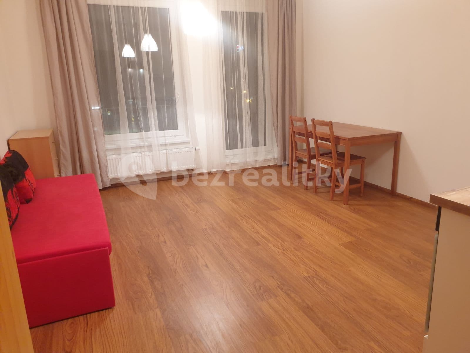 Pronájem bytu 1+kk 31 m², Svitákova, Praha, Praha Pronájem bytu 1+kk 31 m², Svitákova, Praha, Praha