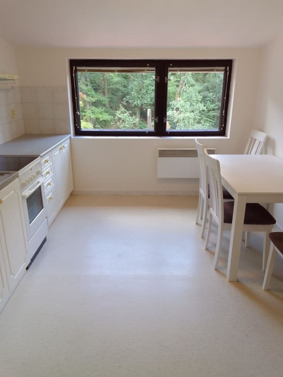 Pronájem bytu 2+1 56 m², Jedlová, Černošice, Středočeský kraj Pronájem bytu 2+1 56 m², Jedlová, Černošice, Středočeský kraj