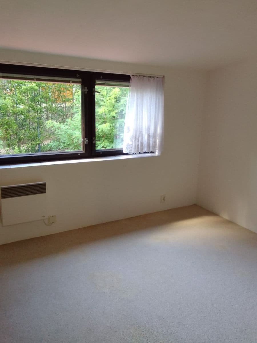 Pronájem bytu 2+1 56 m², Jedlová, Černošice, Středočeský kraj Pronájem bytu 2+1 56 m², Jedlová, Černošice, Středočeský kraj