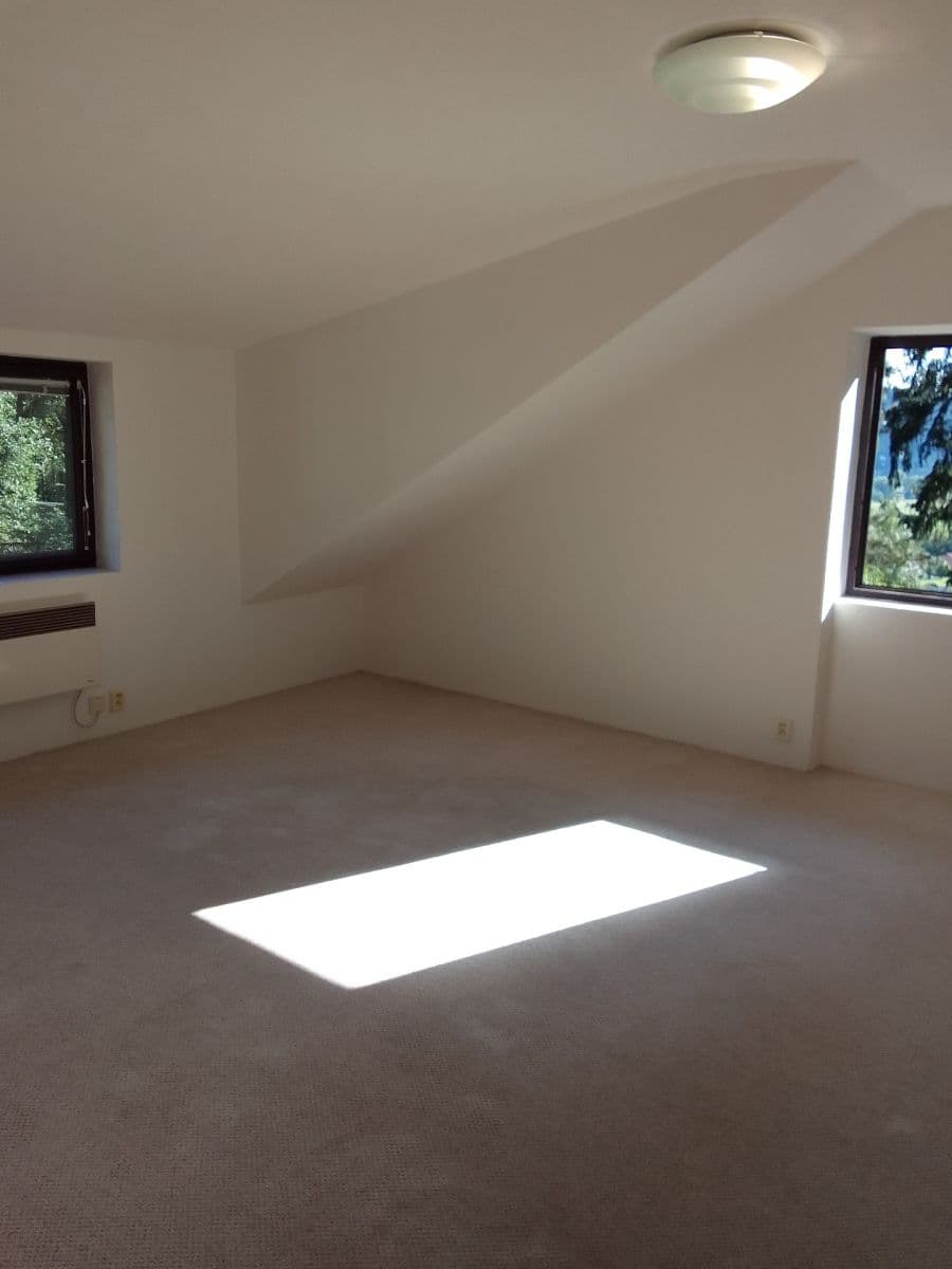 Pronájem bytu 2+1 56 m², Jedlová, Černošice, Středočeský kraj Pronájem bytu 2+1 56 m², Jedlová, Černošice, Středočeský kraj