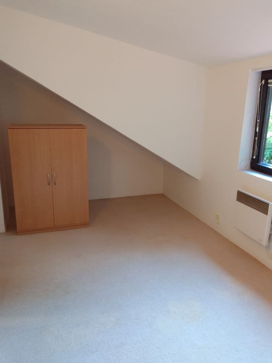 Pronájem bytu 2+1 56 m², Jedlová, Černošice, Středočeský kraj Pronájem bytu 2+1 56 m², Jedlová, Černošice, Středočeský kraj