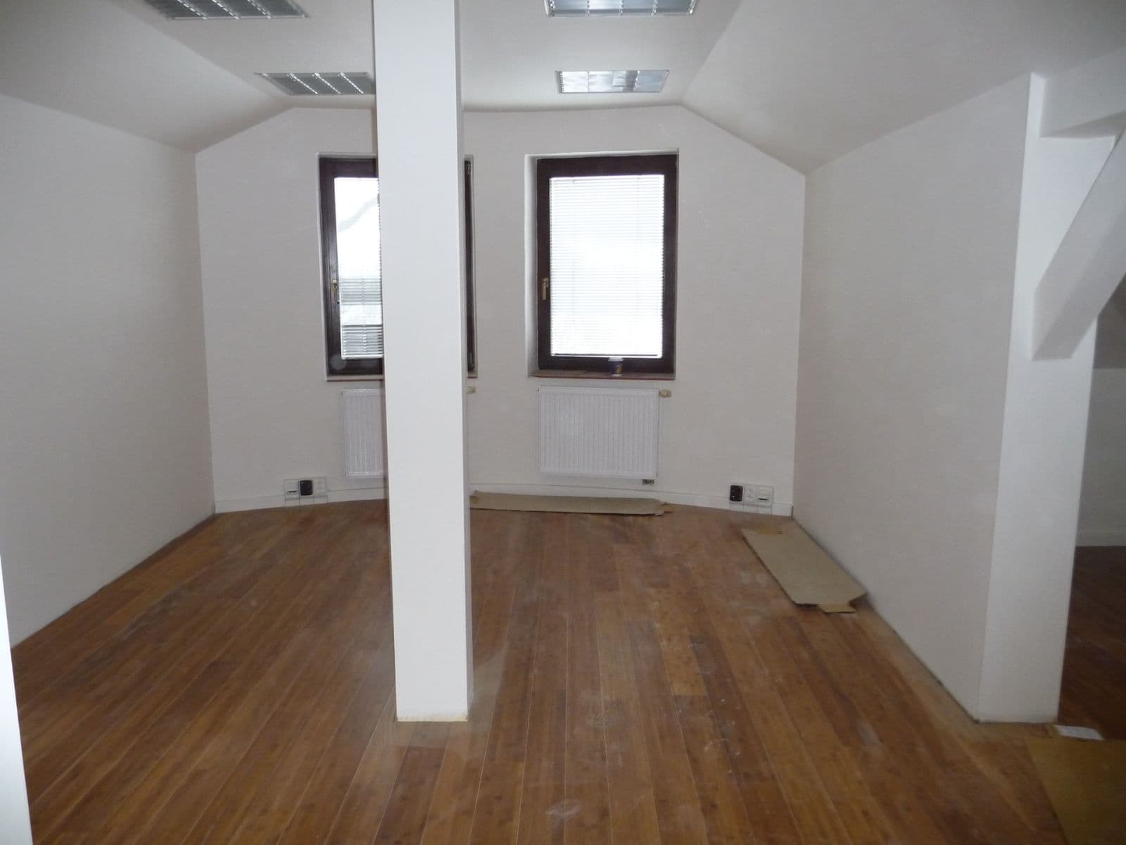 Pronájem kanceláře 85 m², Čerčanská, Praha, Praha Pronájem kanceláře 85 m², Čerčanská, Praha, Praha
