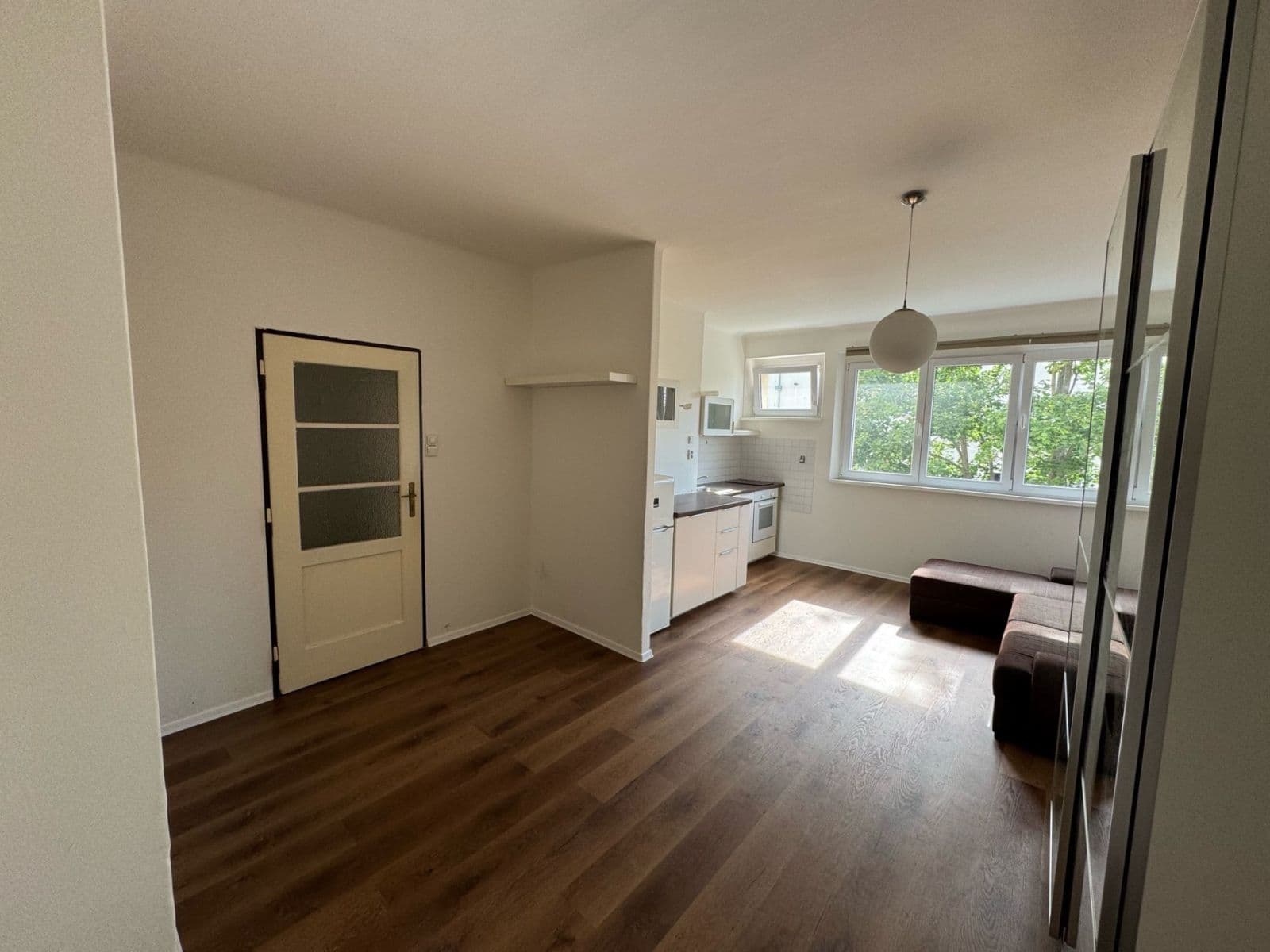 Pronájem bytu 1+kk 32 m², Bělohorská, Praha, Praha Pronájem bytu 1+kk 32 m², Bělohorská, Praha, Praha
