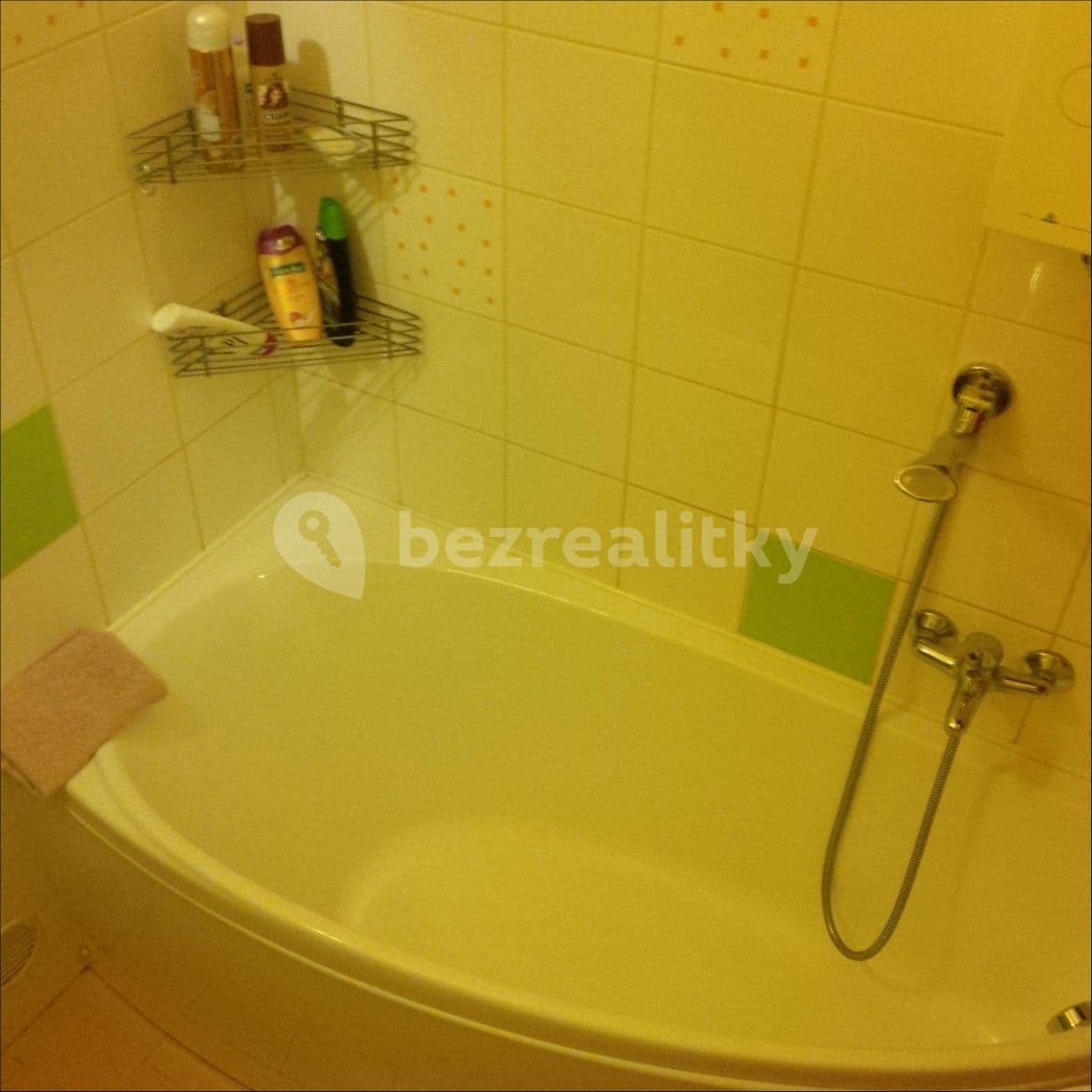 Pronájem bytu 1+kk 30 m², Pod Strojírnami, Praha, Praha Pronájem bytu 1+kk 30 m², Pod Strojírnami, Praha, Praha