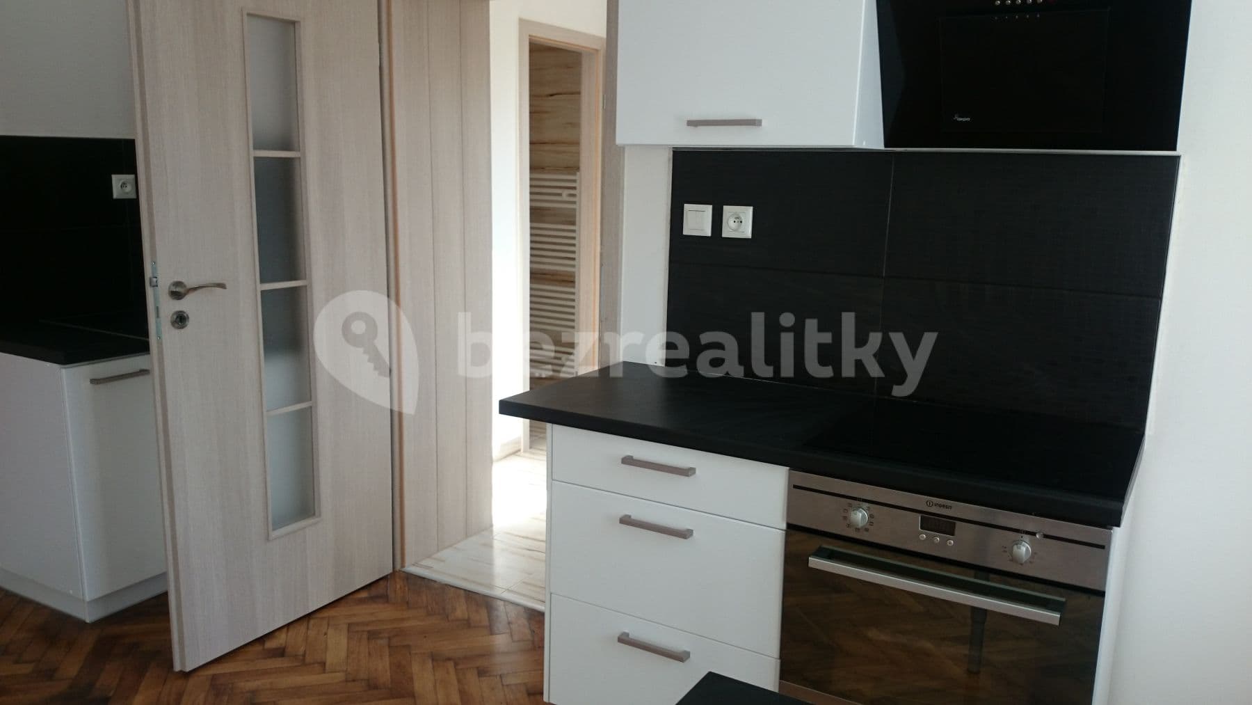 Pronájem bytu 1+kk 30 m², Korálková, Jablonec nad Nisou, Liberecký kraj Pronájem bytu 1+kk 30 m², Korálková, Jablonec nad Nisou, Liberecký kraj