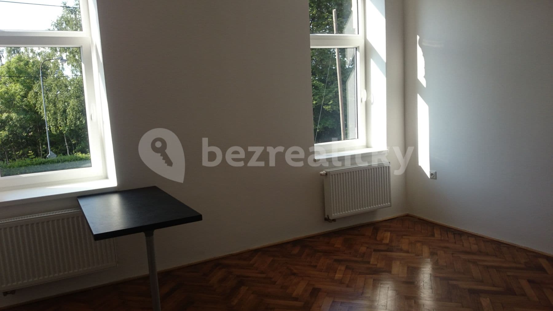 Pronájem bytu 1+kk 30 m², Korálková, Jablonec nad Nisou, Liberecký kraj Pronájem bytu 1+kk 30 m², Korálková, Jablonec nad Nisou, Liberecký kraj
