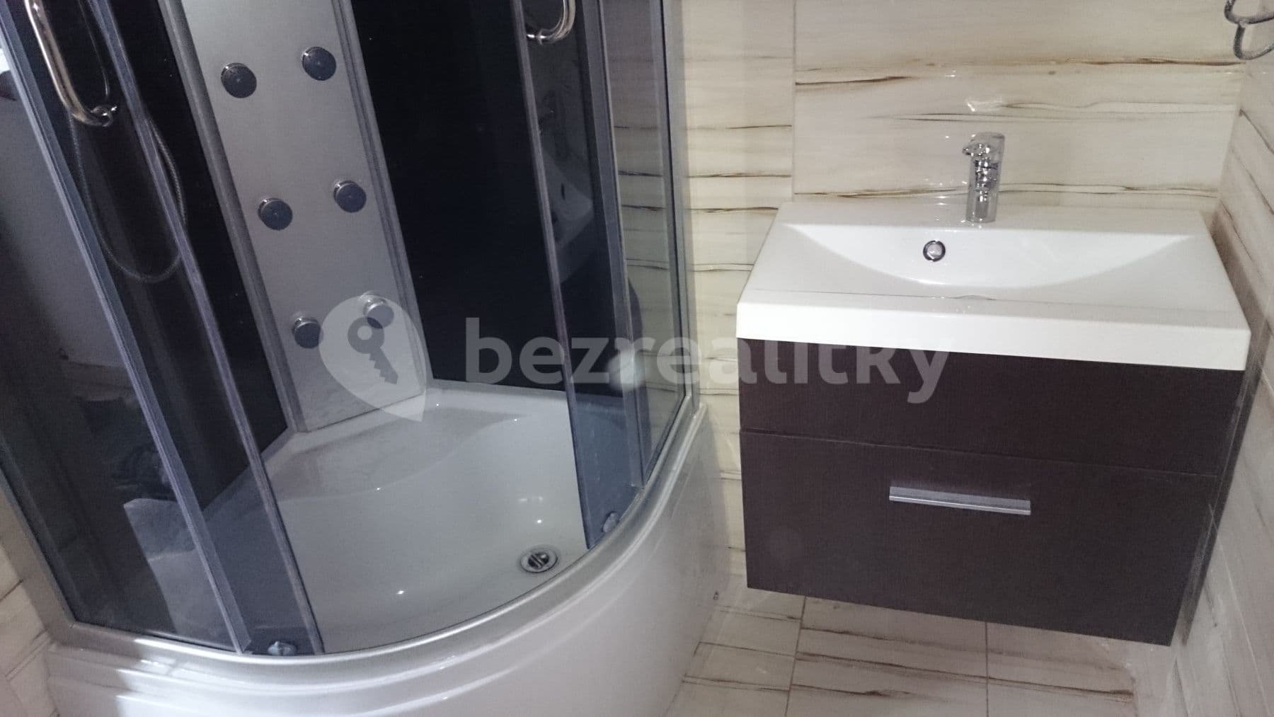 Pronájem bytu 1+kk 30 m², Korálková, Jablonec nad Nisou, Liberecký kraj Pronájem bytu 1+kk 30 m², Korálková, Jablonec nad Nisou, Liberecký kraj