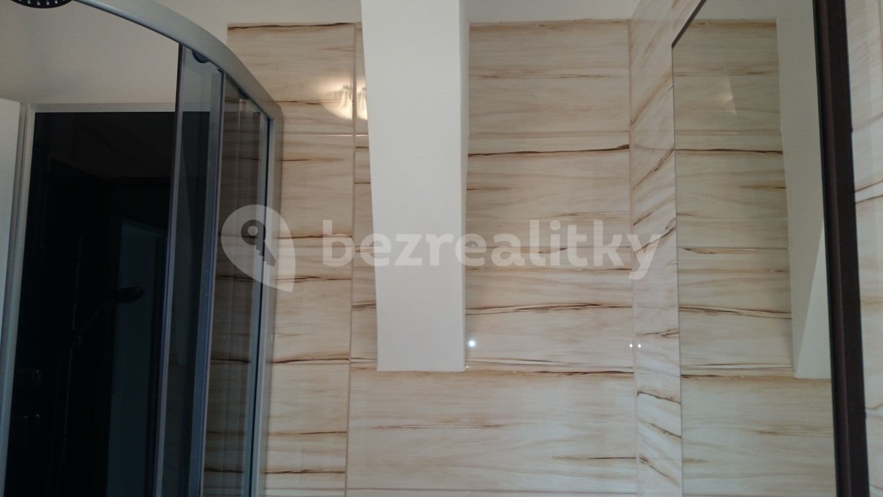 Pronájem bytu 1+kk 30 m², Korálková, Jablonec nad Nisou, Liberecký kraj Pronájem bytu 1+kk 30 m², Korálková, Jablonec nad Nisou, Liberecký kraj
