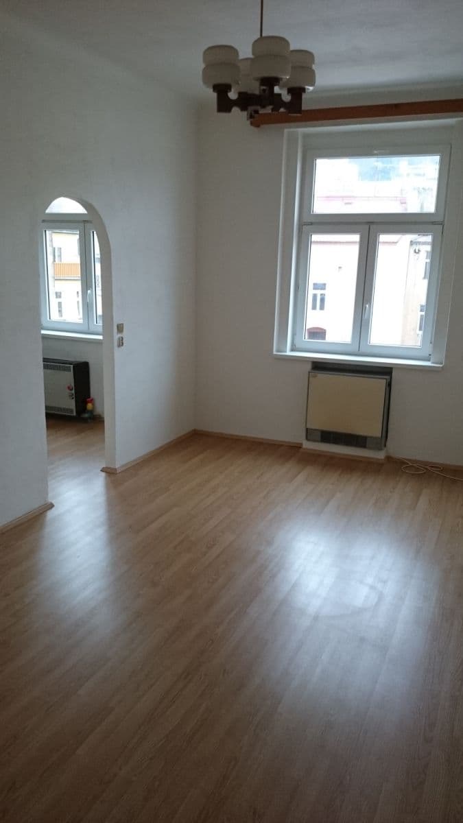Pronájem bytu 1+1 35 m², Vrchlického, Praha, Praha Pronájem bytu 1+1 35 m², Vrchlického, Praha, Praha