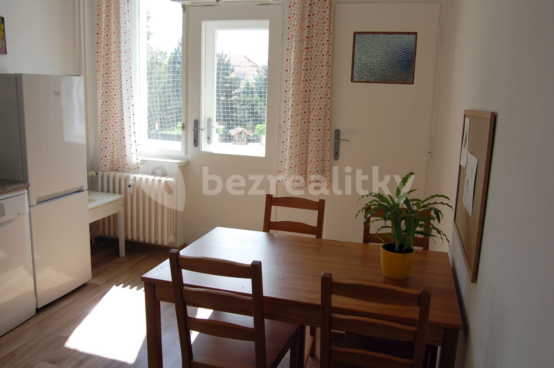 Pronájem bytu 2+1 73 m², Smetanovo nábřeží, Hradec Králové, Královéhradecký kraj Pronájem bytu 2+1 73 m², Smetanovo nábřeží, Hradec Králové, Královéhradecký kraj