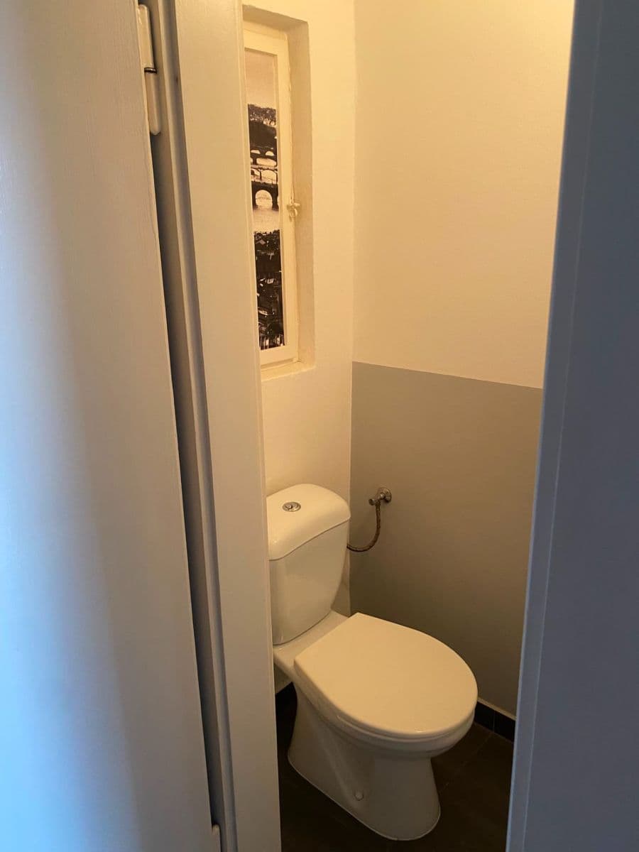 Pronájem bytu 1+kk 28 m², Šlikova, Praha, Praha Pronájem bytu 1+kk 28 m², Šlikova, Praha, Praha