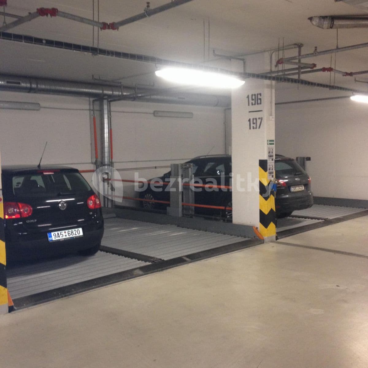 Pronájem garáže 12 m², Poupětova, Praha, Praha Pronájem garáže 12 m², Poupětova, Praha, Praha