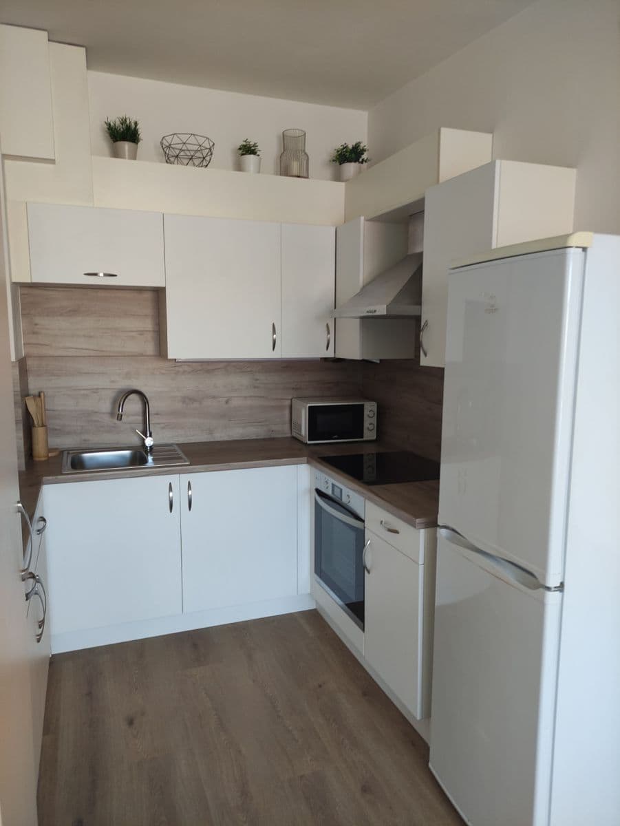 Pronájem bytu 2+kk 50 m², Za kostelem, Brno, Jihomoravský kraj Pronájem bytu 2+kk 50 m², Za kostelem, Brno, Jihomoravský kraj
