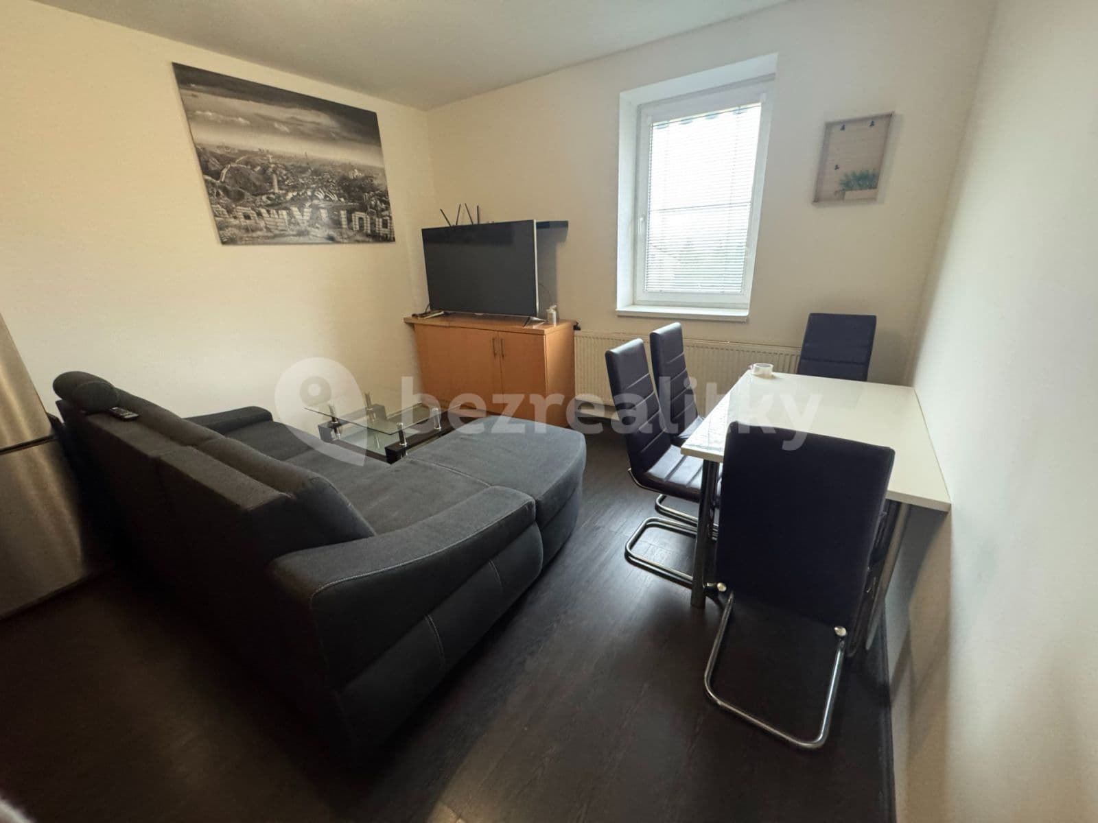 Pronájem bytu 2+kk 45 m², Dlouhá, Kuřim, Jihomoravský kraj Pronájem bytu 2+kk 45 m², Dlouhá, Kuřim, Jihomoravský kraj