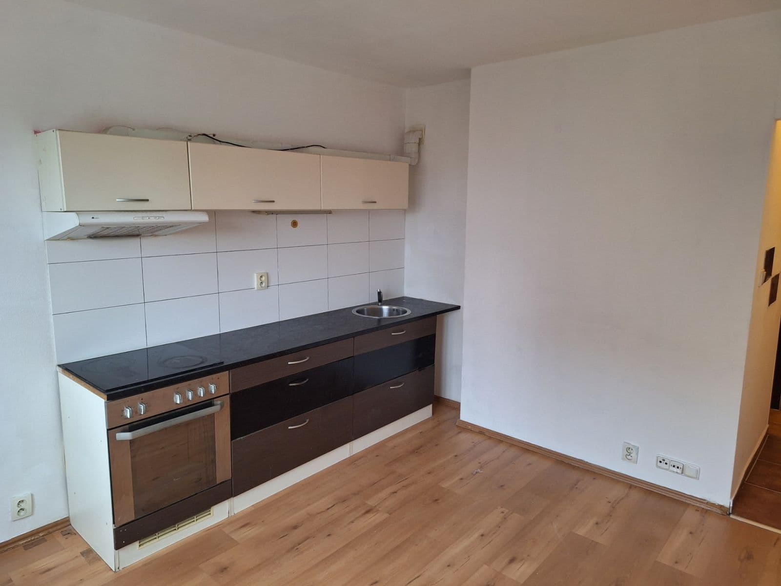 Pronájem bytu Garsoniéra 21 m², náměstí Generála Píky, Plzeň, Plzeňský kraj Pronájem bytu Garsoniéra 21 m², náměstí Generála Píky, Plzeň, Plzeňský kraj