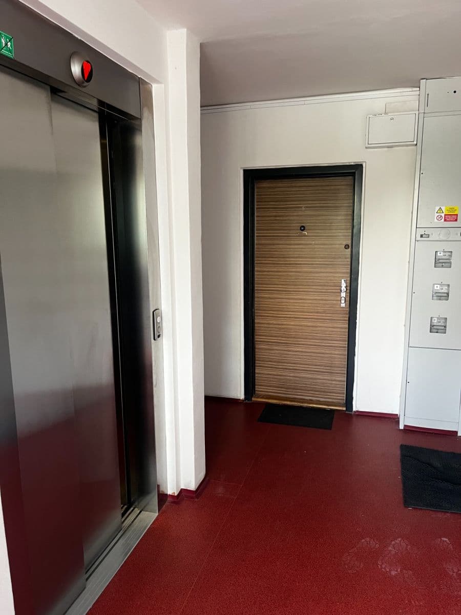 Pronájem bytu 2+kk 43 m², Zdiměřická, Praha, Praha Pronájem bytu 2+kk 43 m², Zdiměřická, Praha, Praha