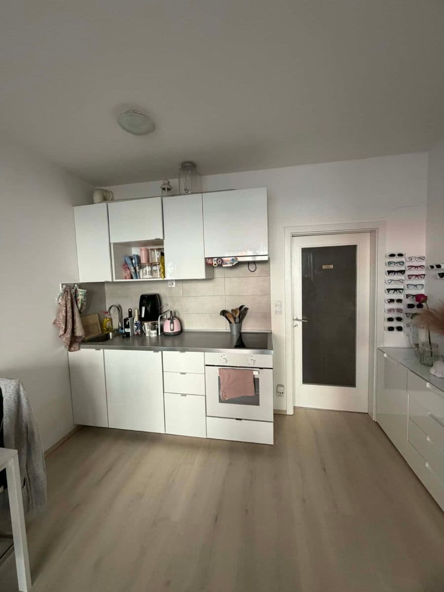Pronájem bytu Garsoniéra 28 m², Míšovická, Praha, Praha Pronájem bytu Garsoniéra 28 m², Míšovická, Praha, Praha