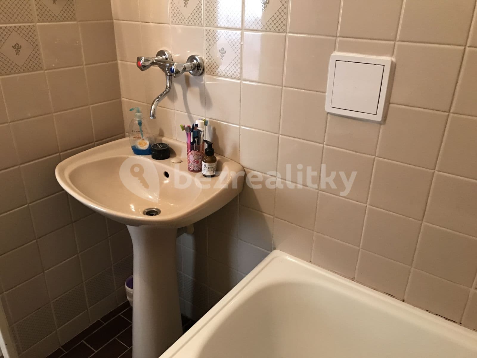 Pronájem bytu 2+kk 52 m², Mojmírova, Praha, Praha Pronájem bytu 2+kk 52 m², Mojmírova, Praha, Praha