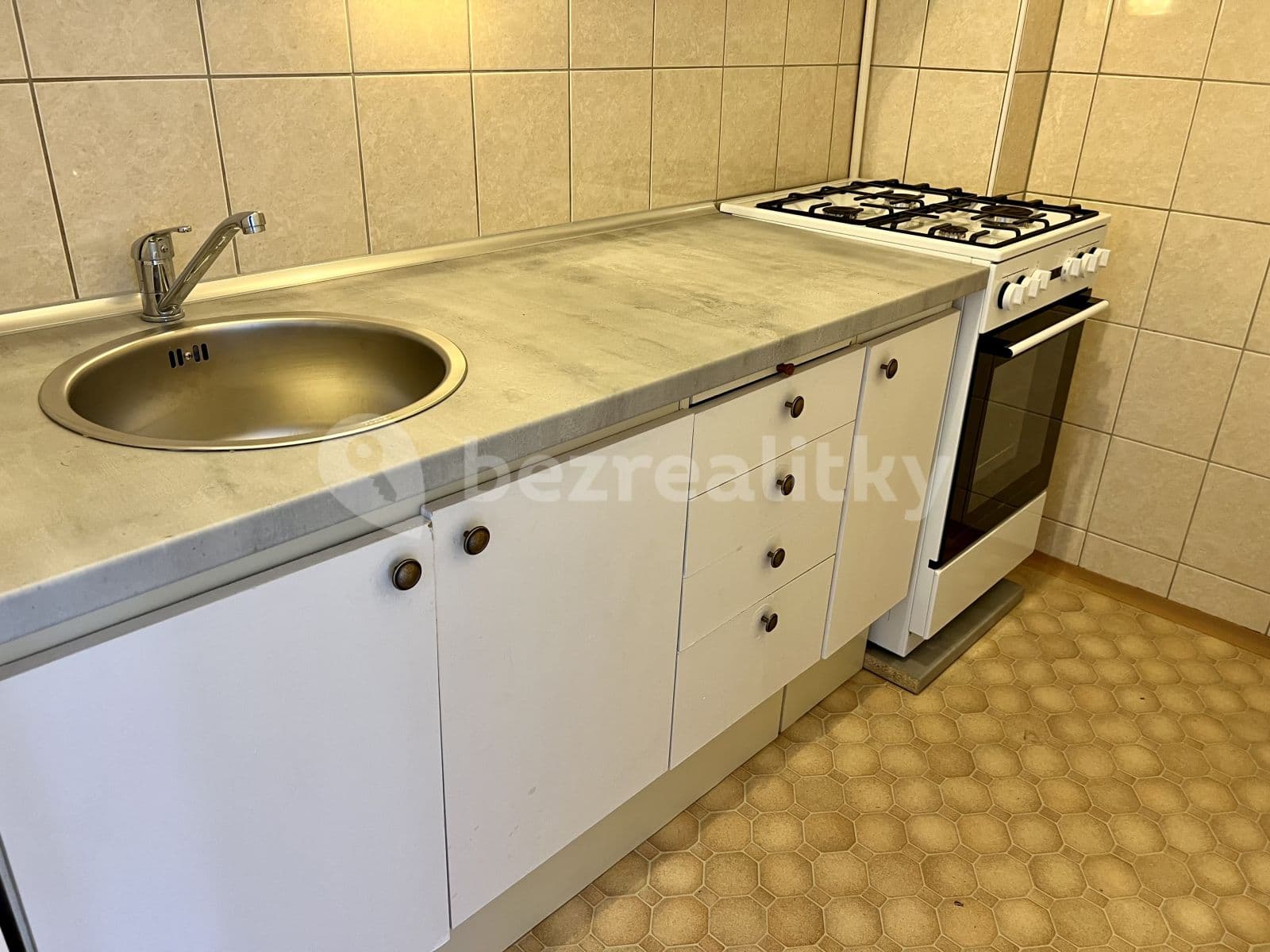 Pronájem bytu 2+kk 52 m², Mojmírova, Praha, Praha Pronájem bytu 2+kk 52 m², Mojmírova, Praha, Praha