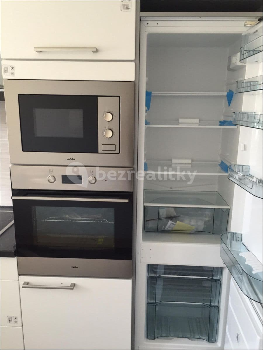Pronájem bytu 2+1 55 m², Dašická, Pardubice, Pardubický kraj Pronájem bytu 2+1 55 m², Dašická, Pardubice, Pardubický kraj