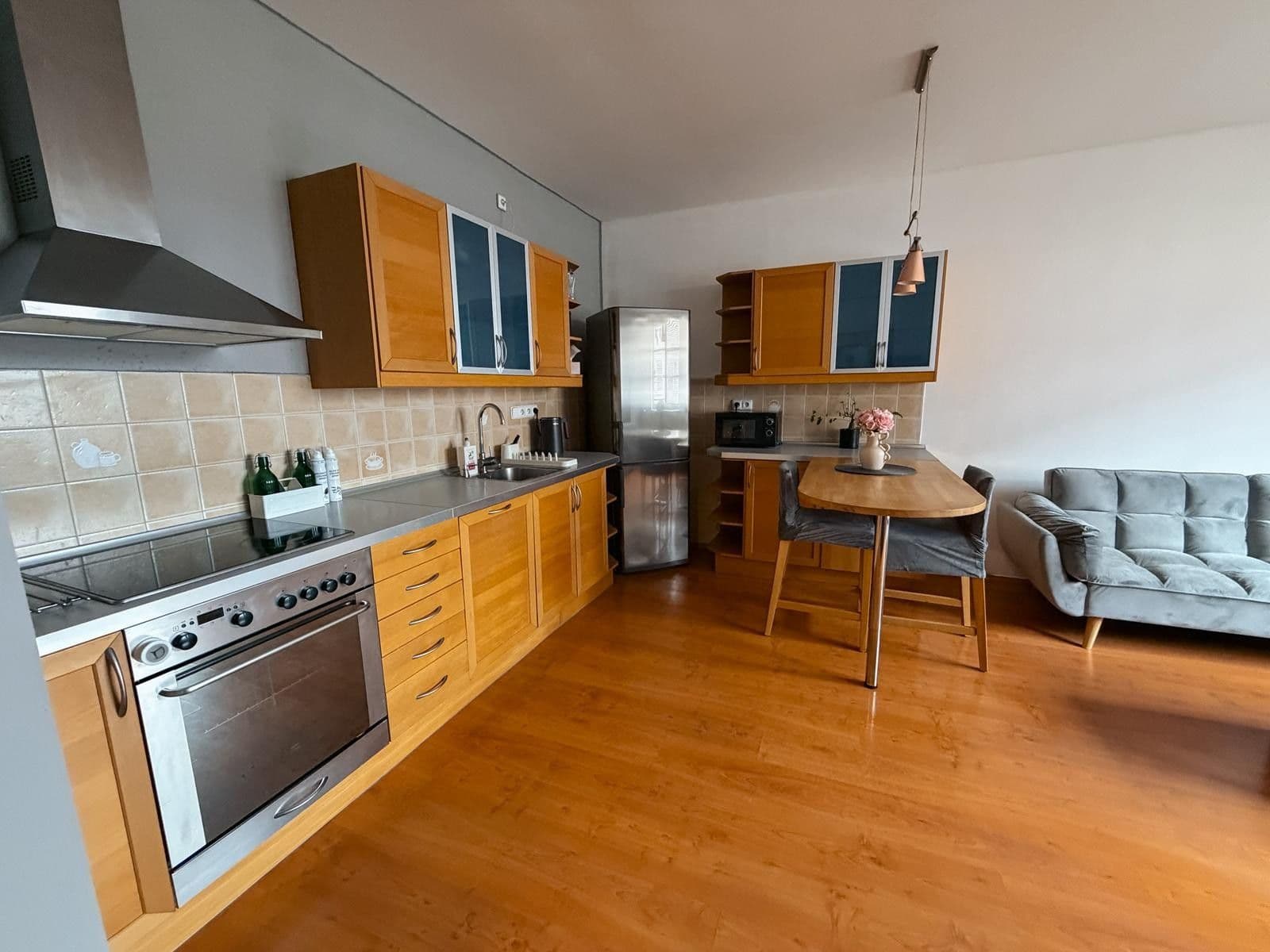 Pronájem bytu 2+kk 50 m², Komenského, Kladno, Středočeský kraj Pronájem bytu 2+kk 50 m², Komenského, Kladno, Středočeský kraj