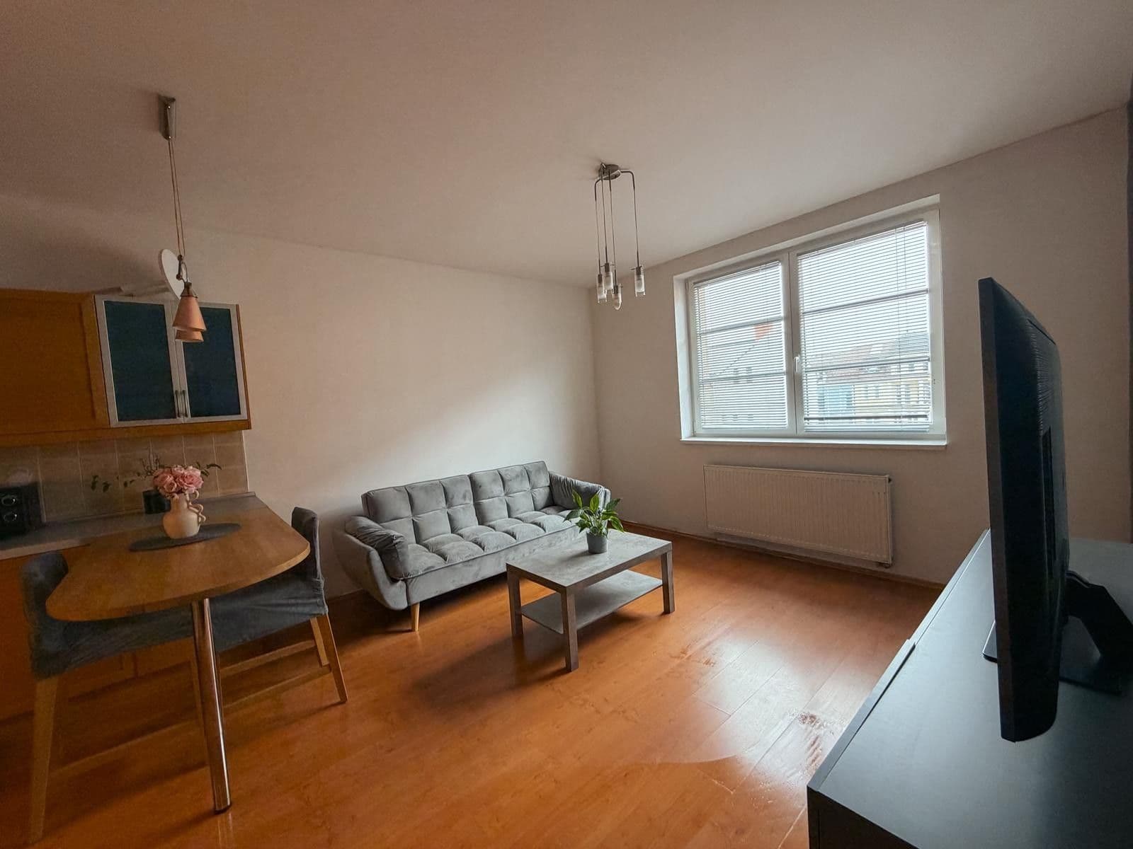 Pronájem bytu 2+kk 50 m², Komenského, Kladno, Středočeský kraj Pronájem bytu 2+kk 50 m², Komenského, Kladno, Středočeský kraj