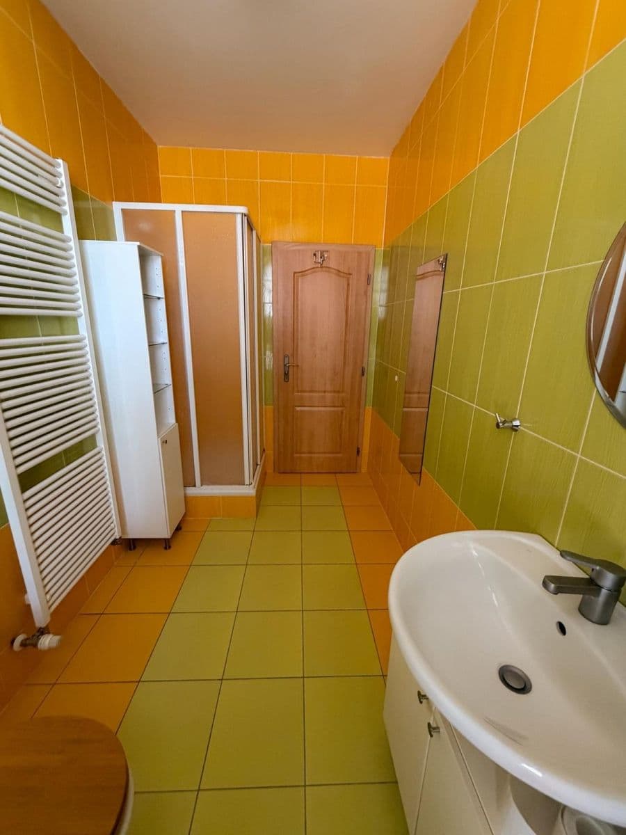 Pronájem bytu 2+kk 50 m², Komenského, Kladno, Středočeský kraj Pronájem bytu 2+kk 50 m², Komenského, Kladno, Středočeský kraj