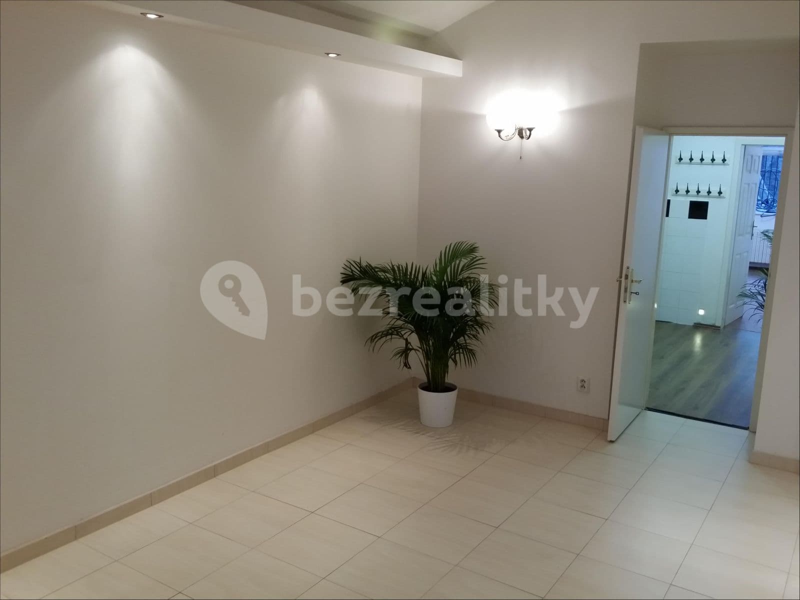 Pronájem nebytového prostoru 180 m², Žitomírská, Praha, Praha Pronájem nebytového prostoru 180 m², Žitomírská, Praha, Praha