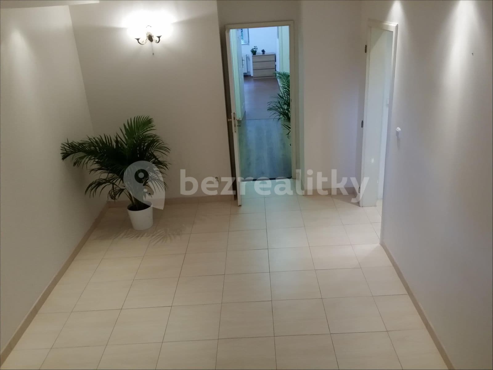 Pronájem nebytového prostoru 180 m², Žitomírská, Praha, Praha Pronájem nebytového prostoru 180 m², Žitomírská, Praha, Praha